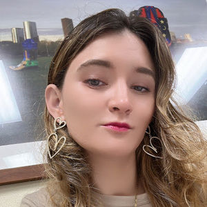 Meet your Posher, Abigail